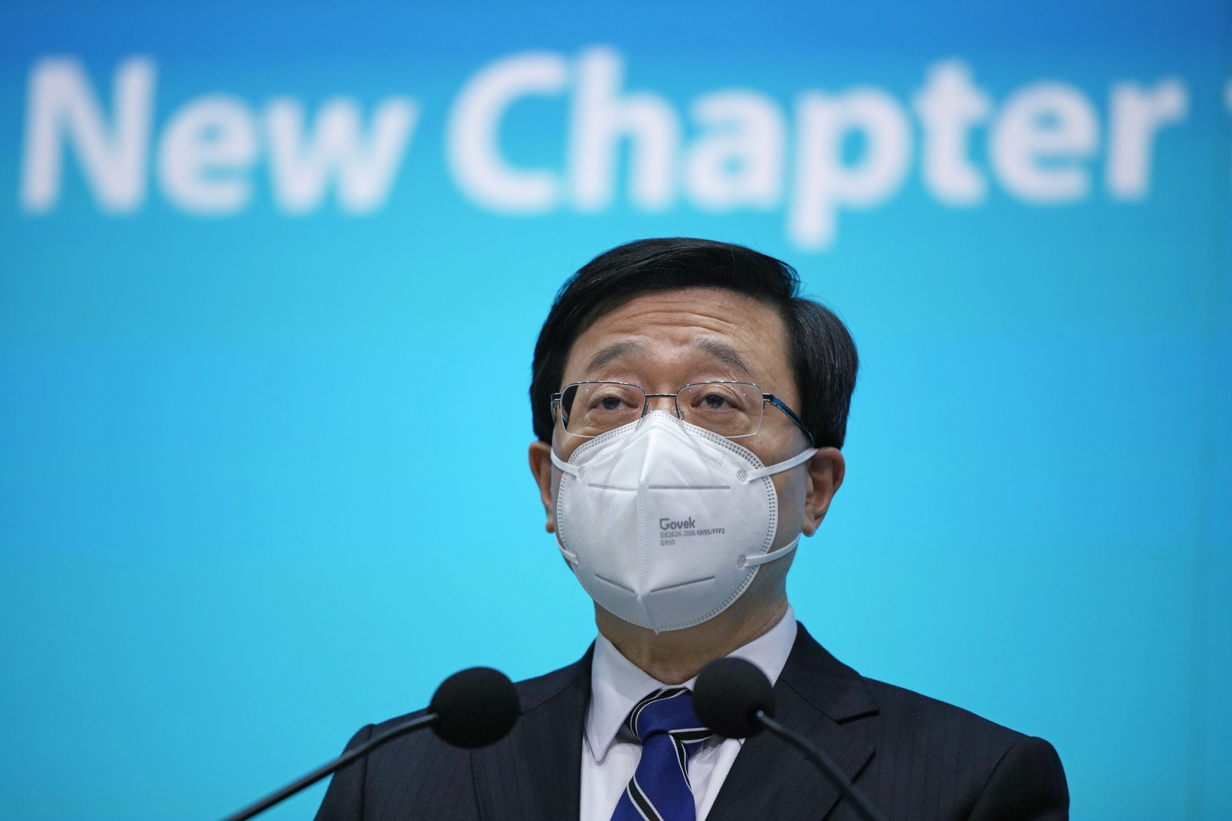李家超于2022年五月获选为香港特首，目前只有一句不过不失的口号——“以结果为目标”。 (AP Photo / Kin Cheung)