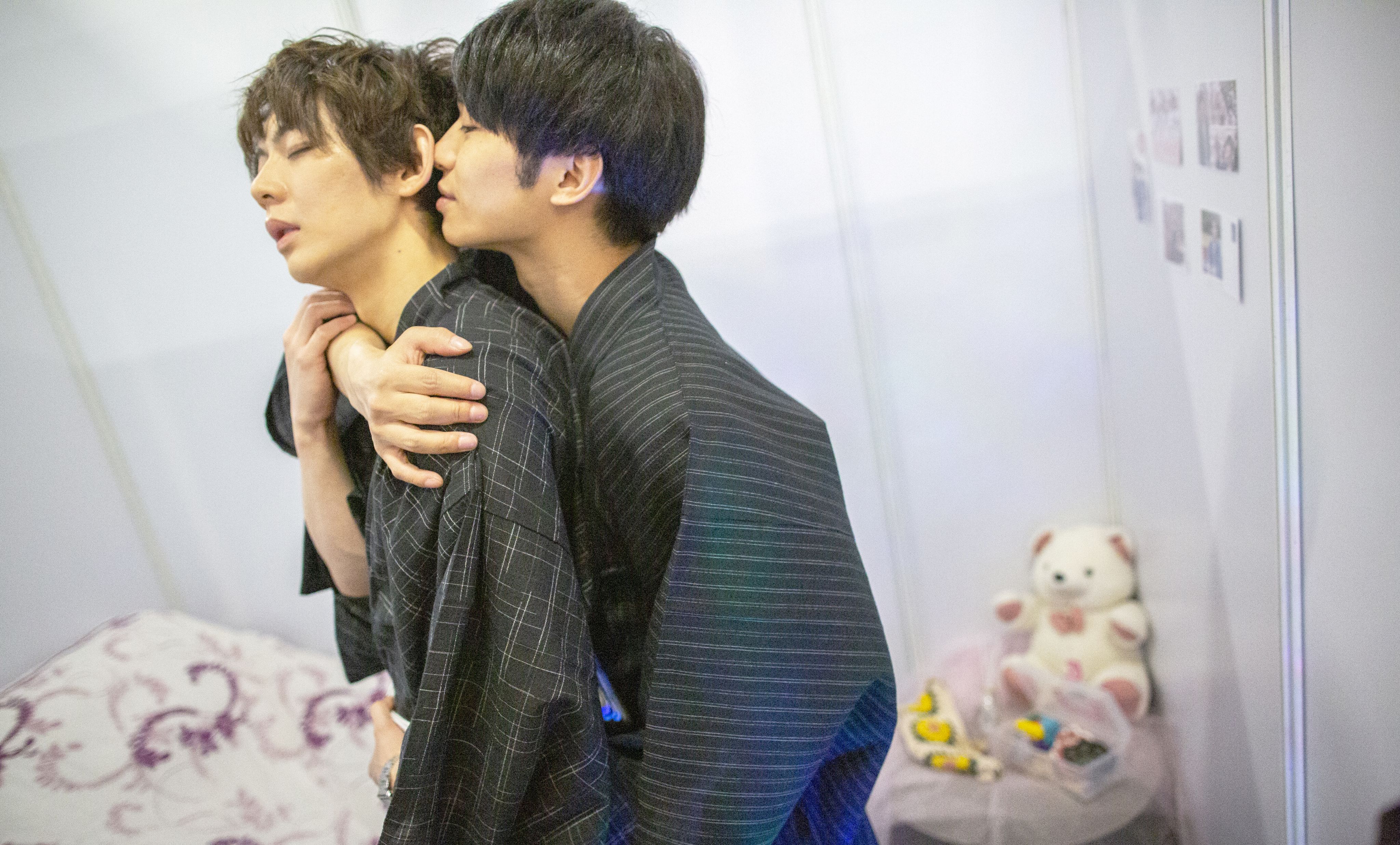 图片故事：成人展上的“女性向”男优——台湾女性之镜– Wainao