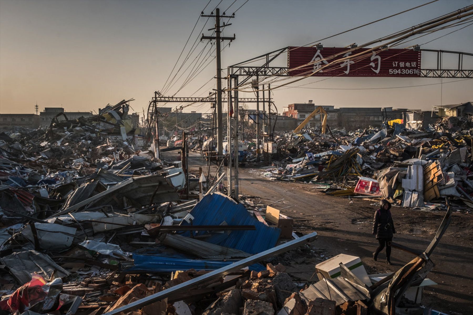 2017年12月，北京大兴，北京政府拆除了大量外来务工人员的聚居区域。（网络图片）