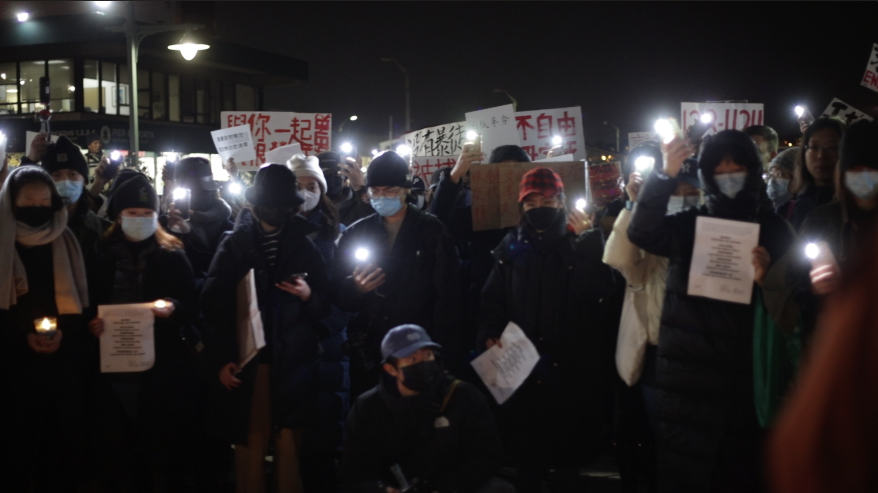 White paper protesters in the U.S., 2022. (WHYNOT / Nazha)