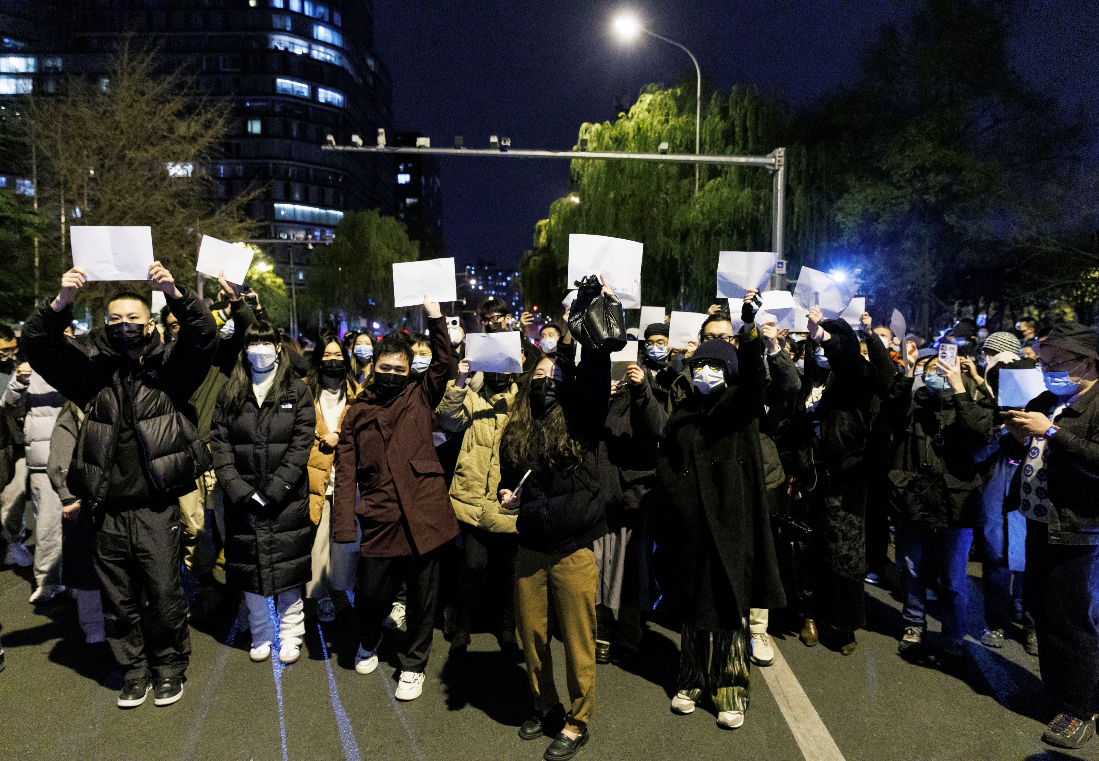 People protesting for the White Paper Movement on the streets of Beijing on November 27, 2022. (Reuters / Thomas Reter)
