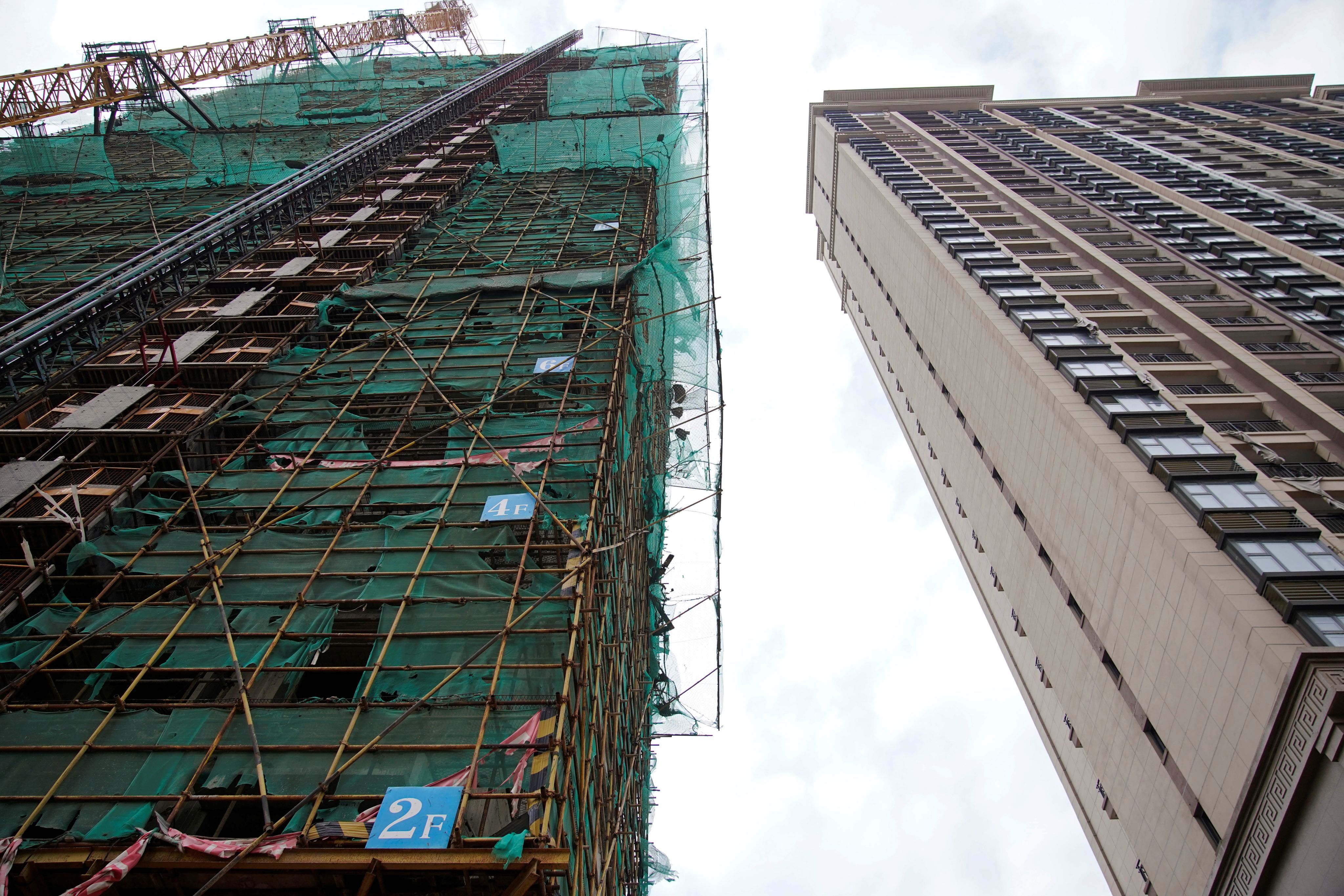 听我说，谢谢取不出钱，为烂尾楼还贷的你们，我们的“系统性金融风险”可以迟些爆发– Wainao